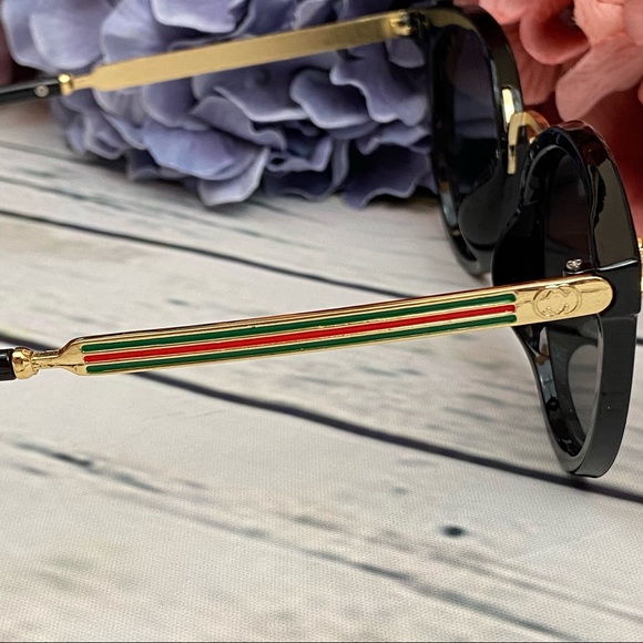 Vintage Black Gradient Sunglasses with Gold Bee - Picture 13 of 16